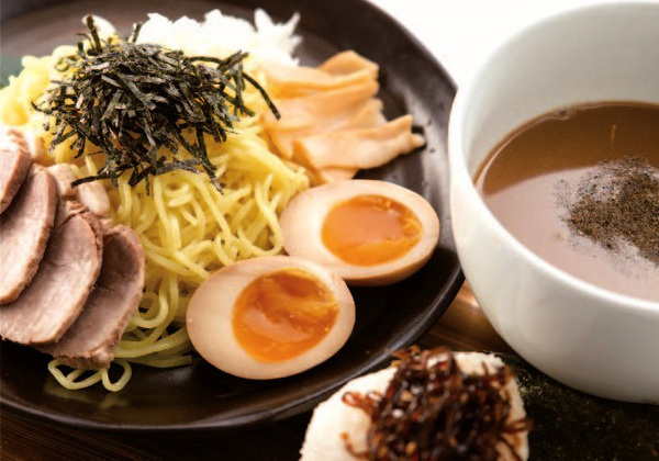 七山特製和風つけ麺（おにぎり付）